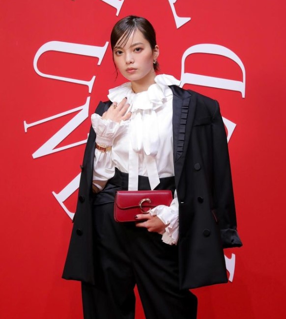 平手友梨奈